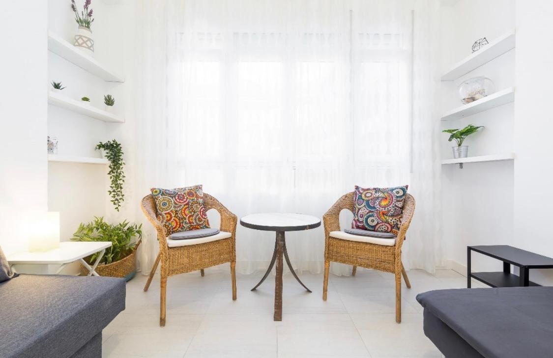 Suite Homes Santa Lucia Málaga Exteriör bild